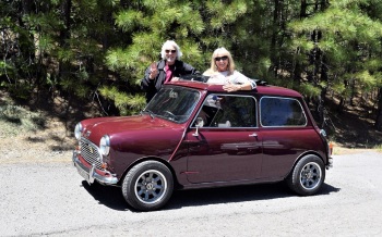Ken & Ramona's 1966 Mini Cooper